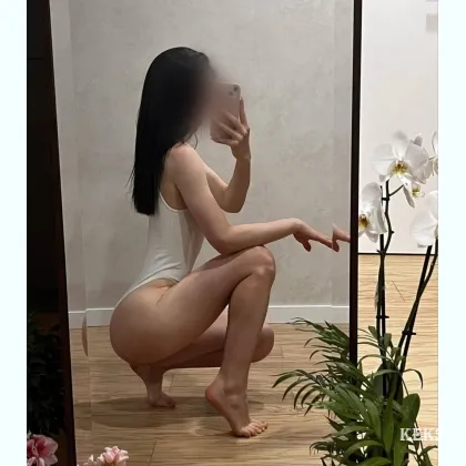 ЮНАЯ НОВEНЬКАЯ КИСКА СЛAДКAЯ ВСТPEЧА У МЕНЯ фото 1